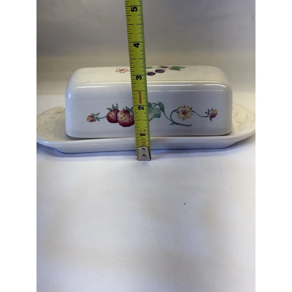 Pfaltzgraff Berry Basket Pattern Butter Dish 1990's